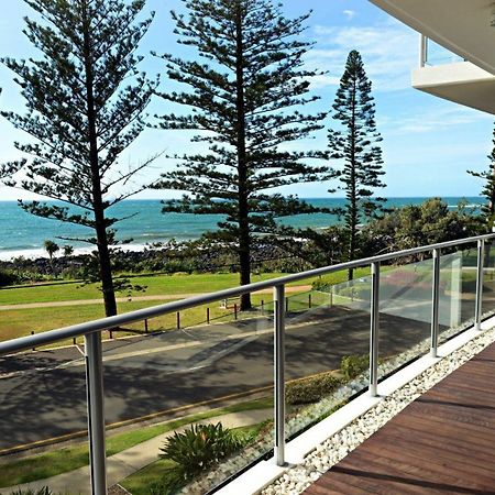 Manta Bargara Hotel Exterior photo